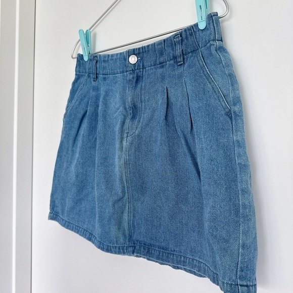 Mini Jean Skirt Pleated Blue Skies Denim with Pockets - Picture 3 of 7